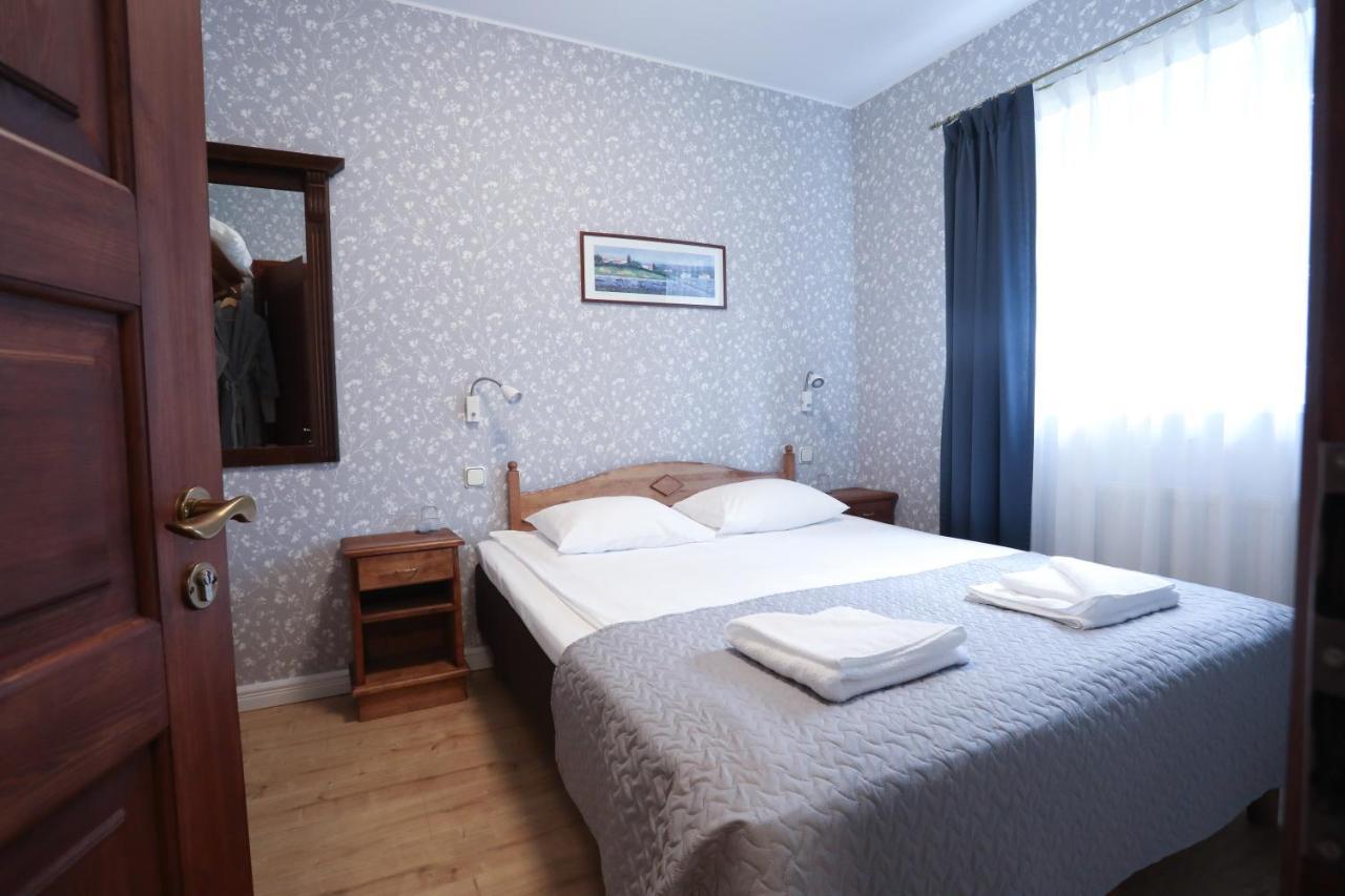 Saka Manor Hotel ภายนอก รูปภาพ